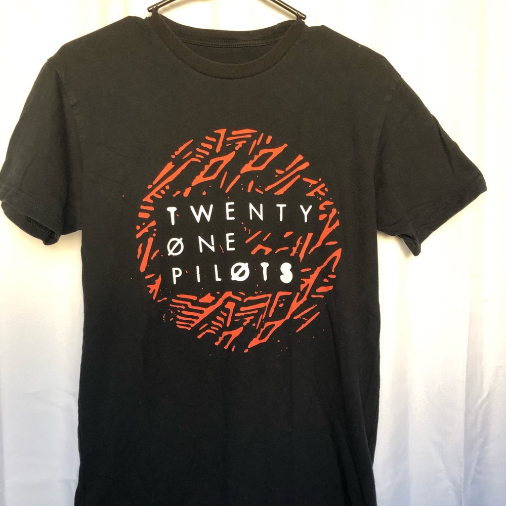Twenty one pilots
